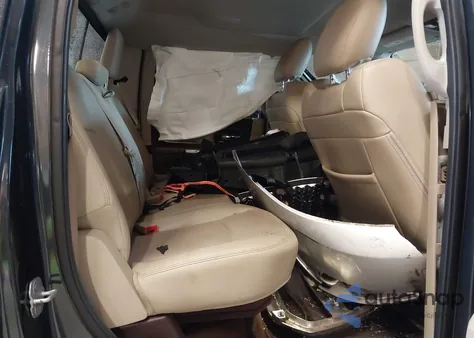 2014 Ram 1500 Laramie z USA, uszkodzony, nr VIN 1C6RR7VT3ES235844